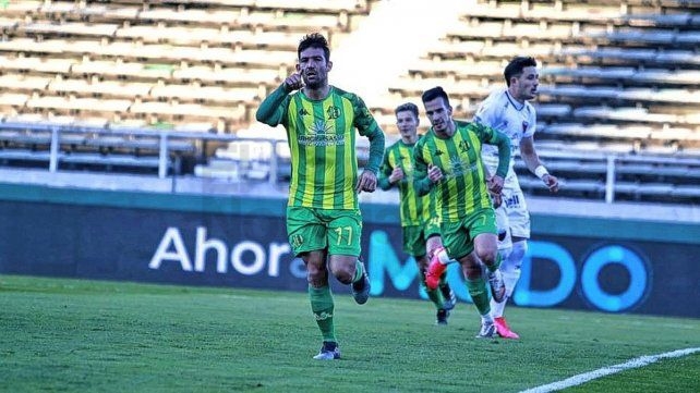 Aldosivi goleó al campeón Colón por 3 a 0