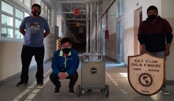 Lanzarán al mercado el robot sanitizante creado por jóvenes estudiantes de Quijano.