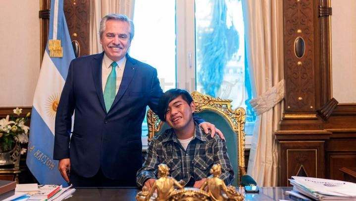 El Presidente recibió al joven Salteño wichí que creó una aplicación para traducir su idioma