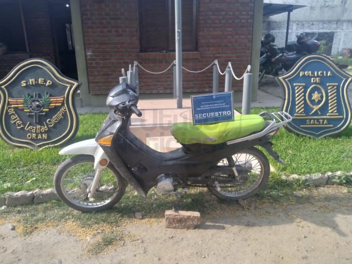 En Orán tres detenidos y se recuperaron tres motocicletas robadas.