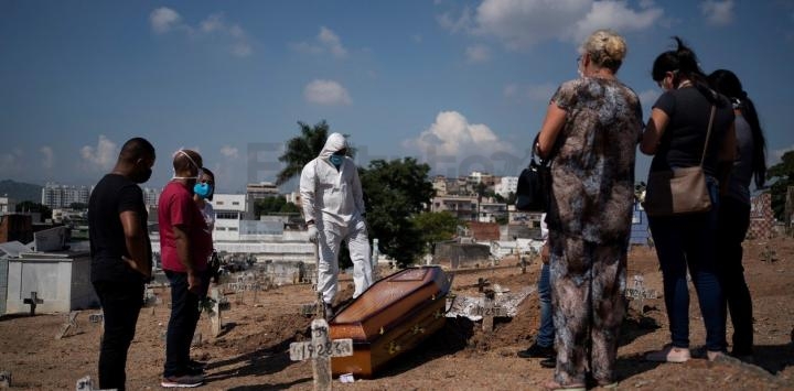 “Lo lamento, pero qué quieren que haga”, Jair Bolsonaro tras el aumento de muertes por coronavirus