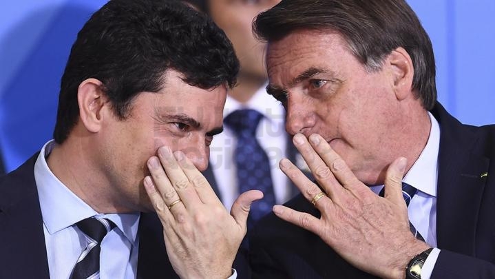 Moro entregó documentos y charlas por Whatsapp para delatar a Bolsonaro, su jefe durante 15 meses