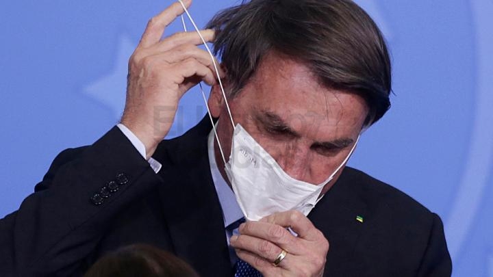 El presidente de Brasil, Jair Bolsonaro, da positivo por covid-19