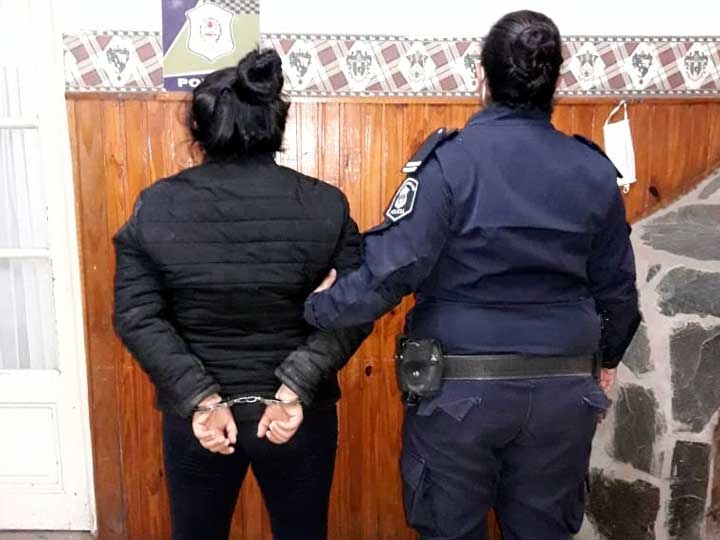 Mujer detenida por pretender ingresar cocaína en un sándwich de milanesa