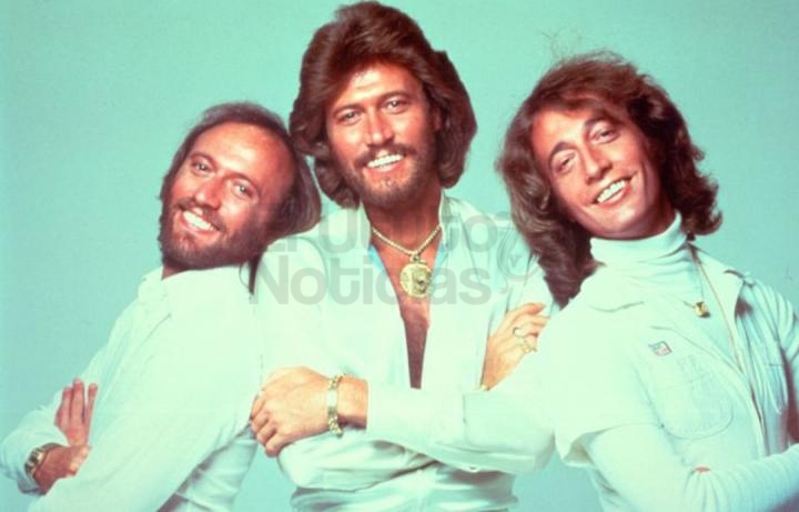 De fabricar hits a entrar en desgracia: ascenso y caída de los Bee Gees, una de las bandas más míticas de la historia