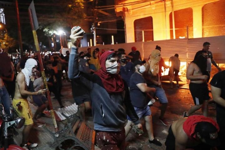El presidente de Paraguay reformó su gabinete tras protestas con violencia y represión