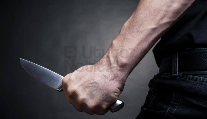 Un hombre detenido por amenazar con un cuchillo a su expareja.
